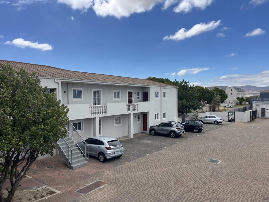 To Let 1 Bedroom Property for Rent in Parklands Western Cape